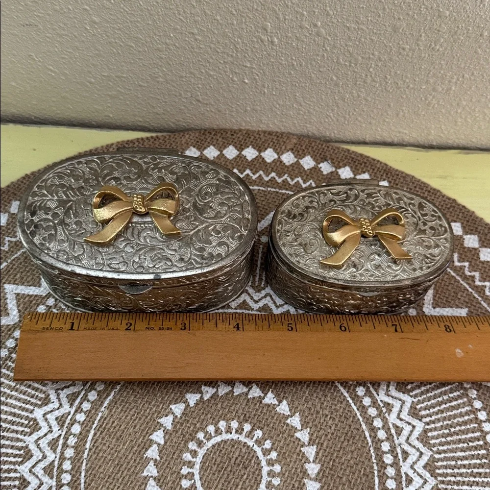 VTG Victorian Style Jewelry Box set with Gold Color Bows